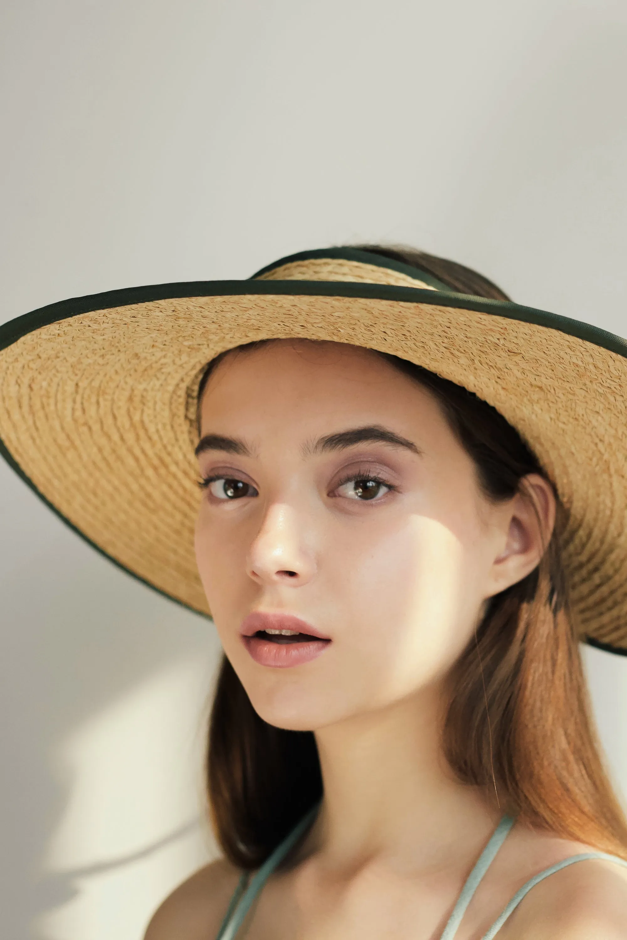 Jordan Urban raffia short brim crownless hat