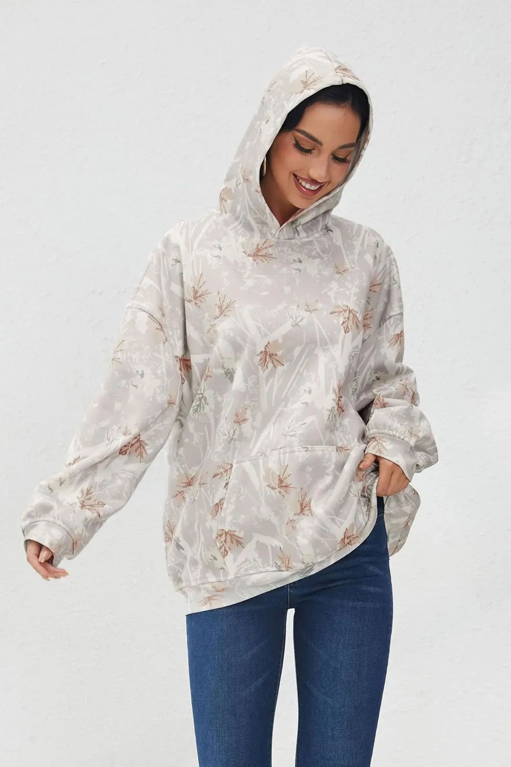 Women Camo Hoodies Oversized Maple Leaf Fleece Hooded Sweatshirt Long Sleeve Fall Trendy Pullover Hoodie with Pocket